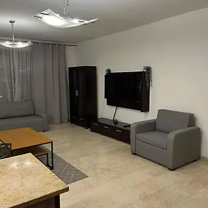 Krawiecka 3 - City Center - 7 People - Private Parking Apartament Wrocław